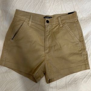 Brand New Cargo\Caki Shorts. Abercrombie and Fitch size 0/25